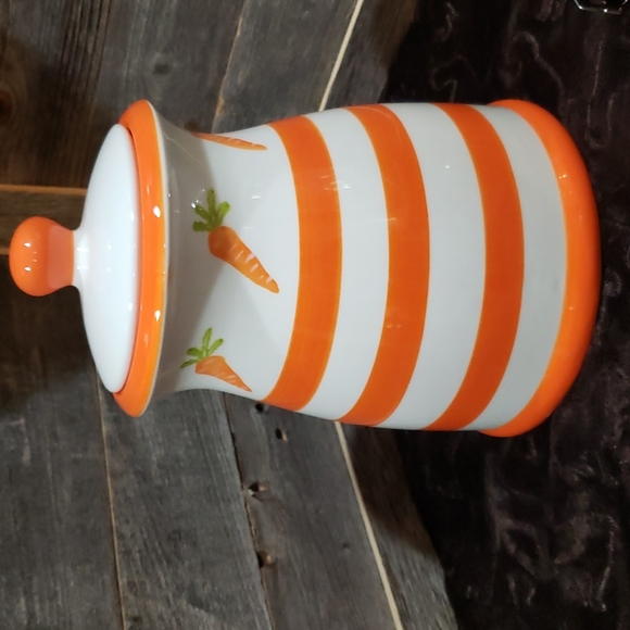 Carrot themed Spring cookie jar NWT - Picture 6 of 7